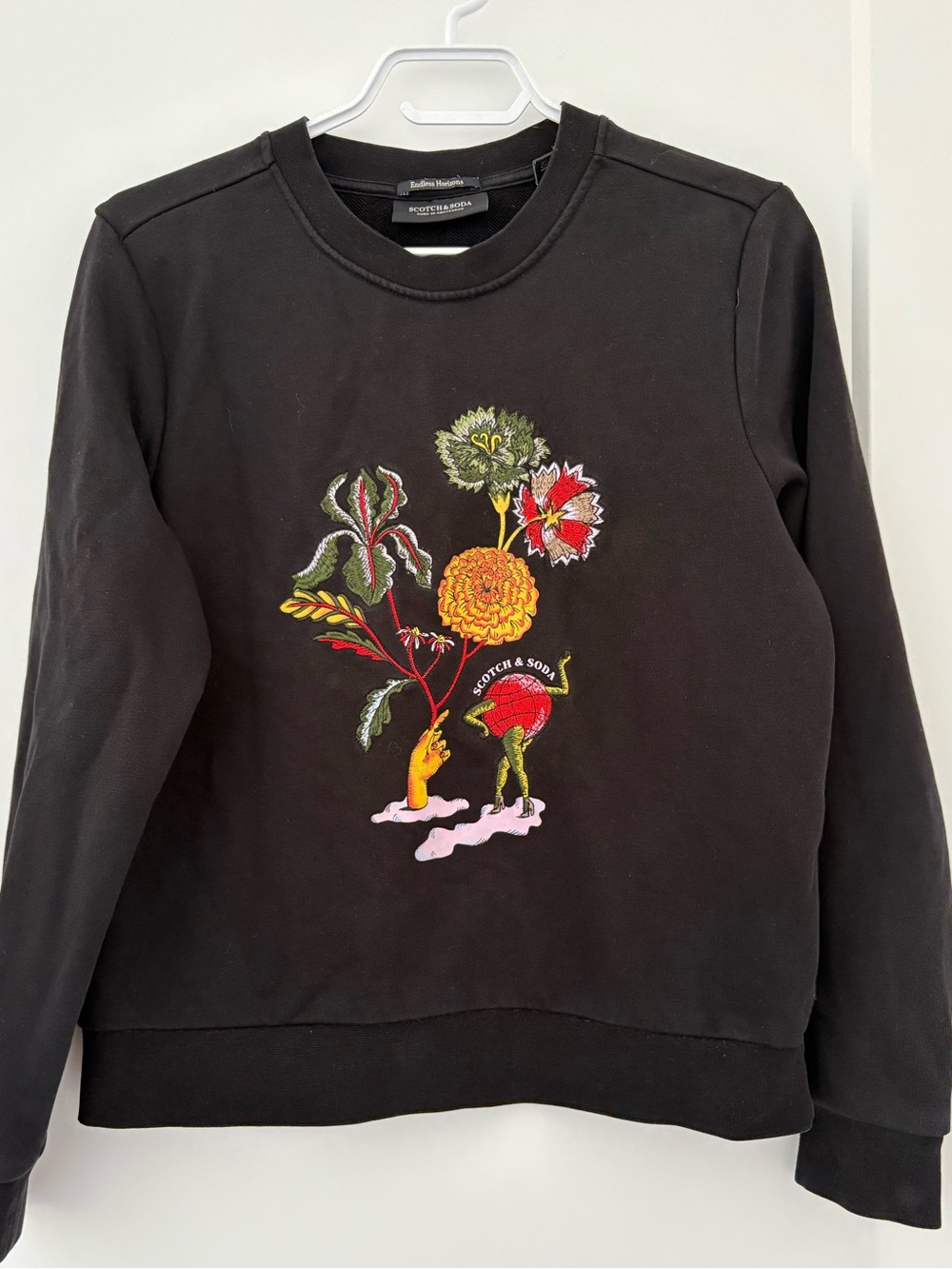 Scotch & Soda Black Crewneck Sweatshirt with Colorful Floral Embroidery